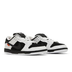 Nike SB Dunk Low TIGHTBOOTH – lifestyle foto | Purekickz