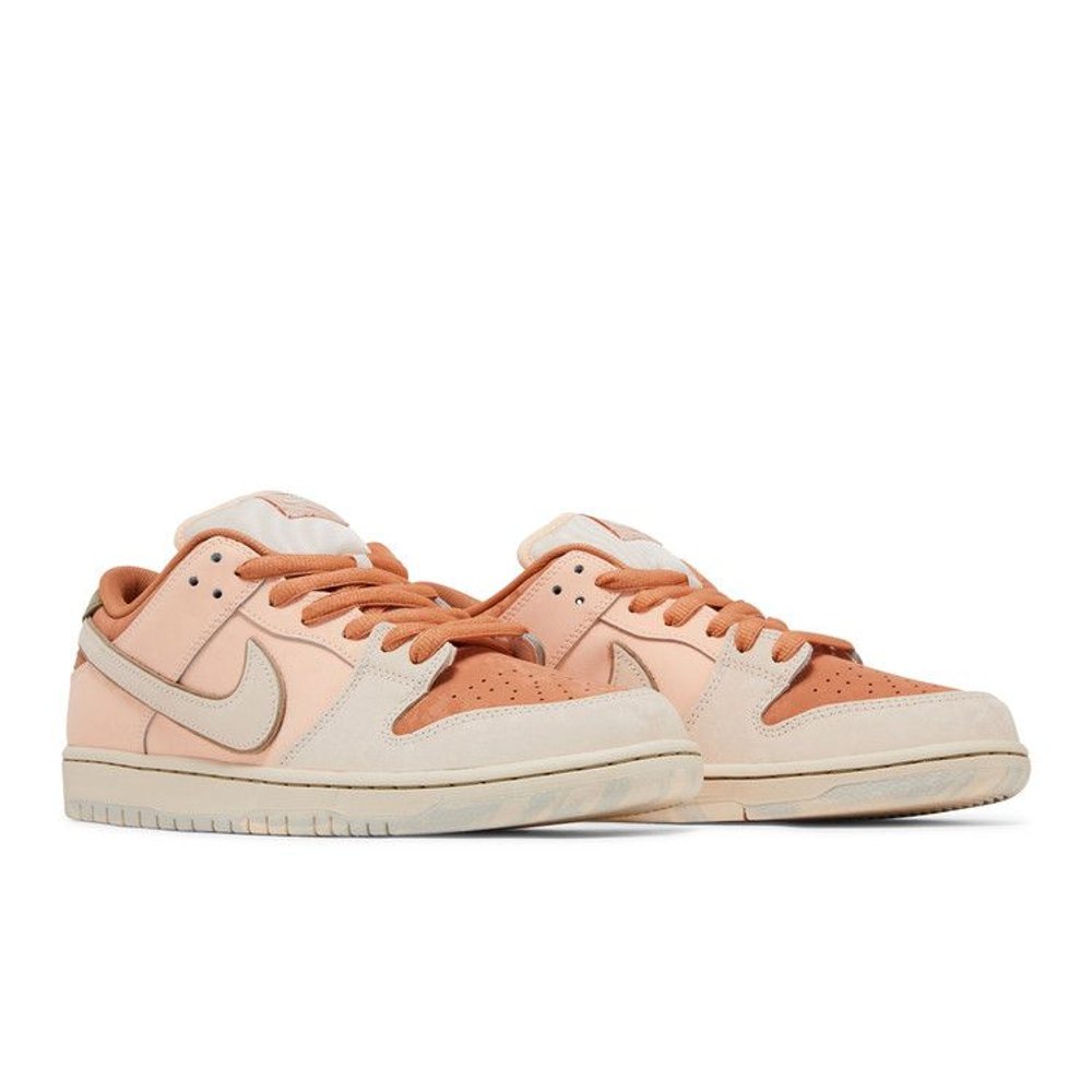 Nike SB Dunk Low Trocadéro Gardens