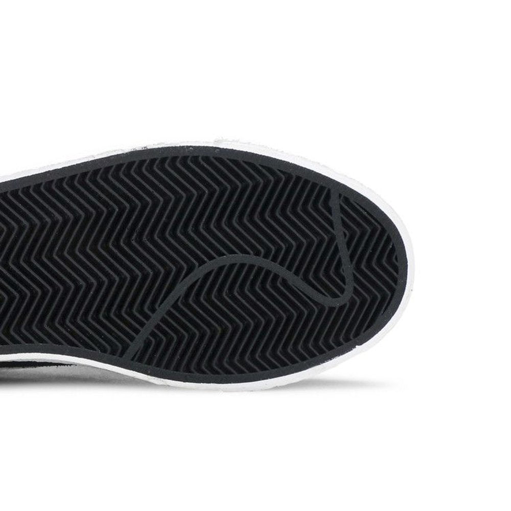 Nike SB Zoom Blazer Mid Black White – pohled shora | Purekickz