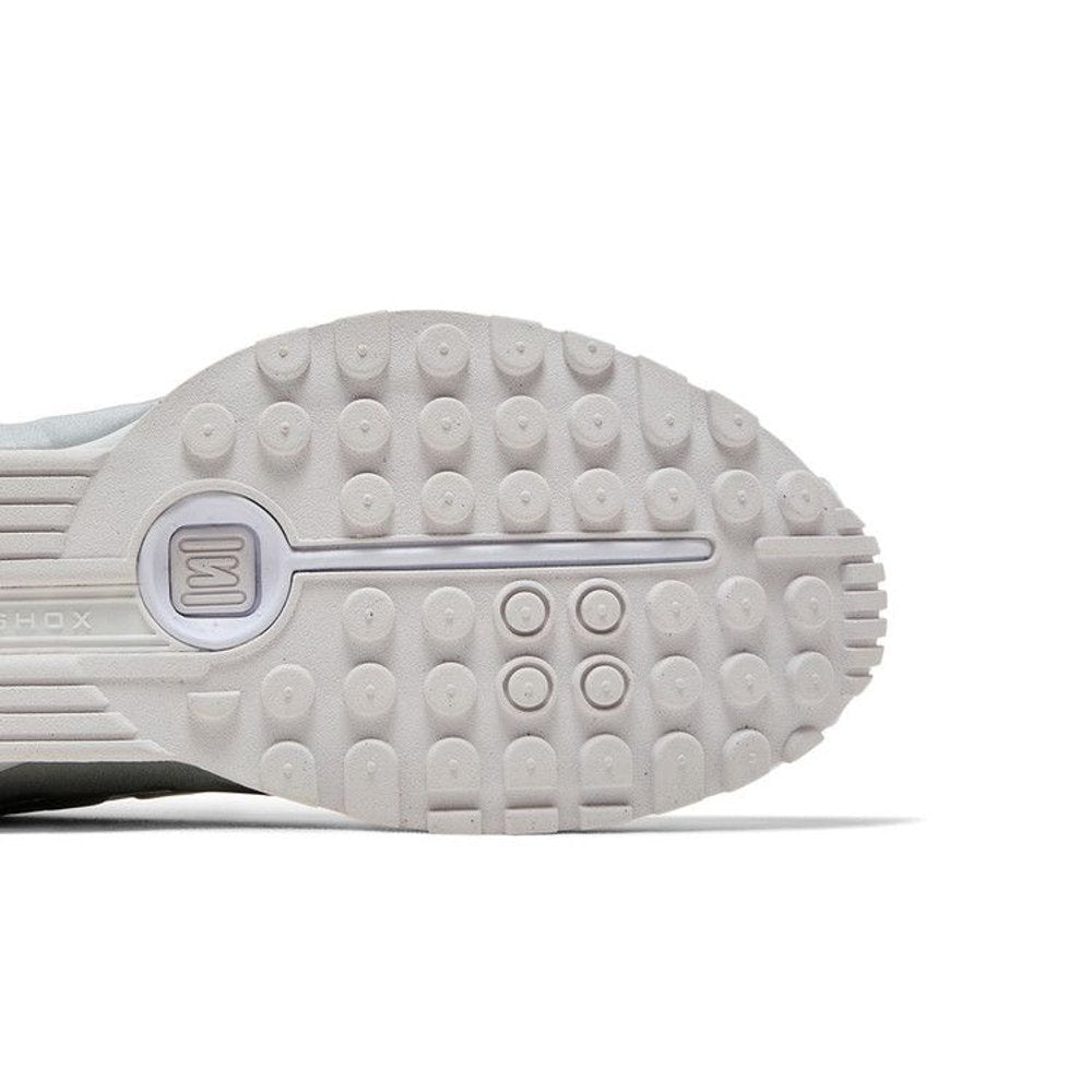 Nike Shox R4 White Bright Crimson Metallic Silver – pohled shora | Purekickz