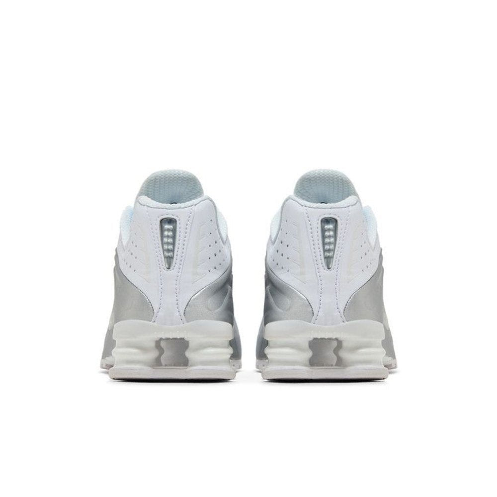 Nike Shox R4 White Bright Crimson Metallic Silver – podrážka | Purekickz