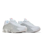 Nike Shox R4 White Bright Crimson Metallic Silver – lifestyle foto | Purekickz