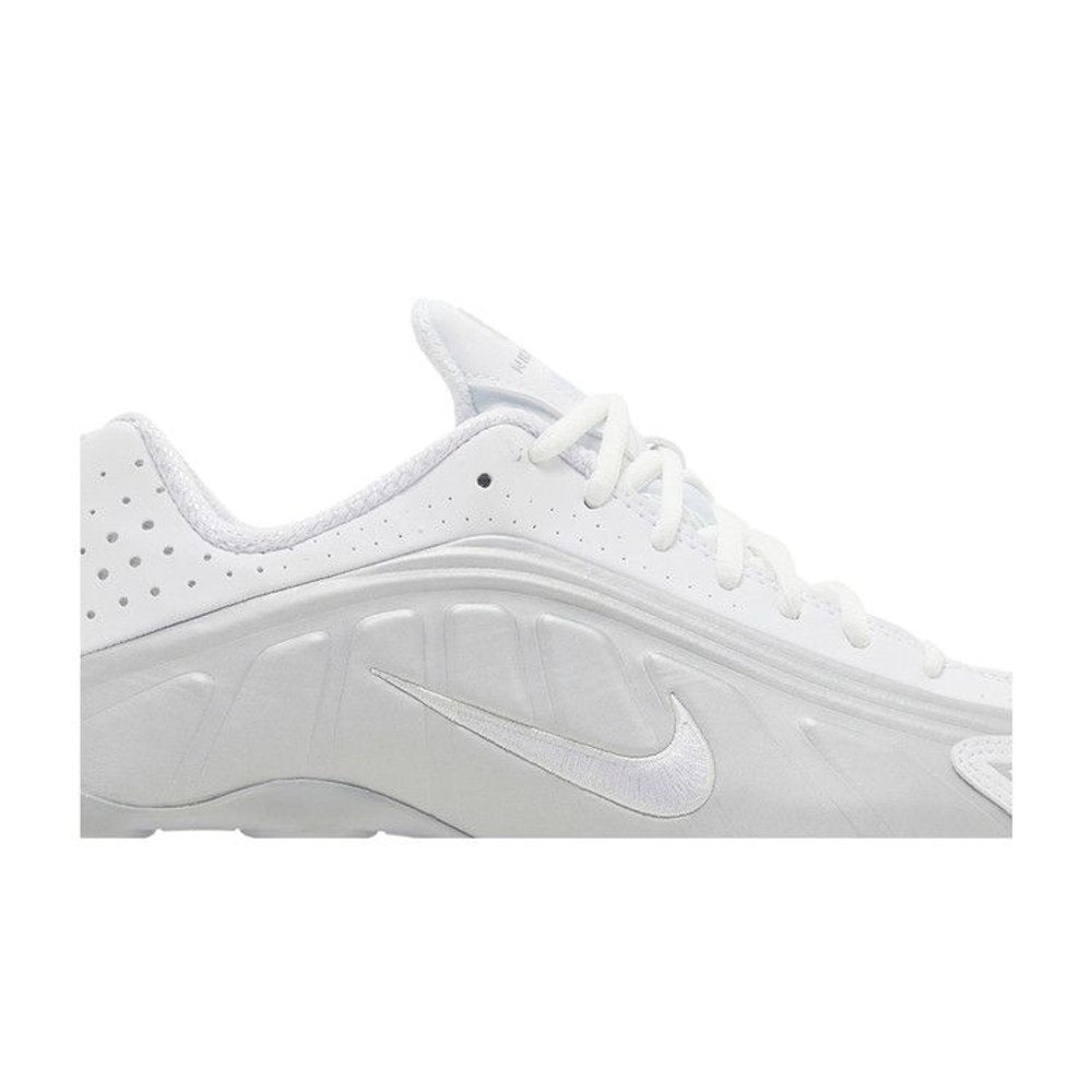 Nike Shox R4 White Metallic Platinum Barely Grape – detail | Purekickz