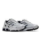 Nike Shox Ride 2 Photon Dust Metallic Silver Navy – lifestyle foto | Purekickz