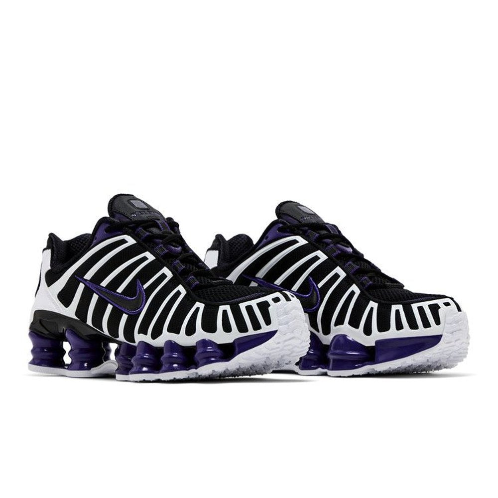 Nike Shox TL 'Black Court Purple' 2020 – lifestyle foto | Purekickz