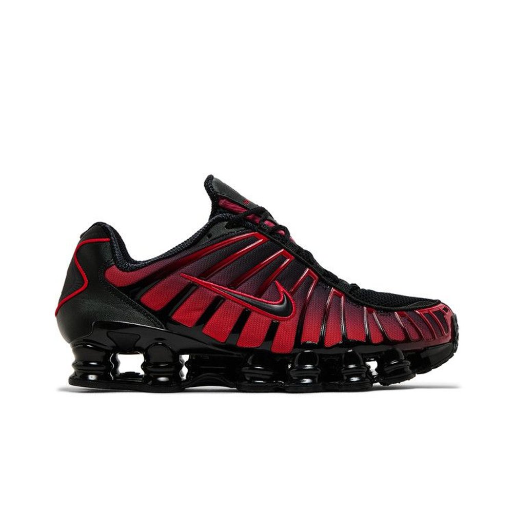 Nike Shox TL 'Black University Red Gradient' – boční pohled | Purekickz
