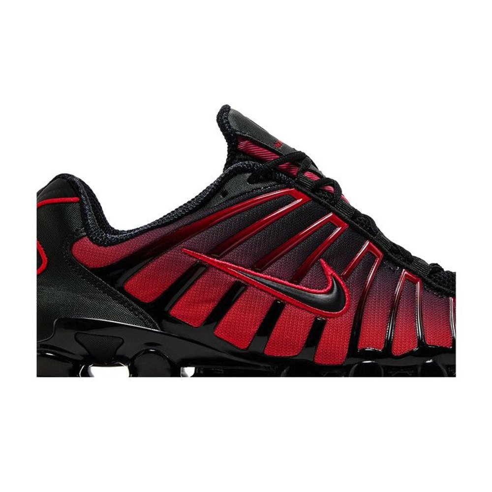 Nike Shox TL 'Black University Red Gradient' – detail | Purekickz
