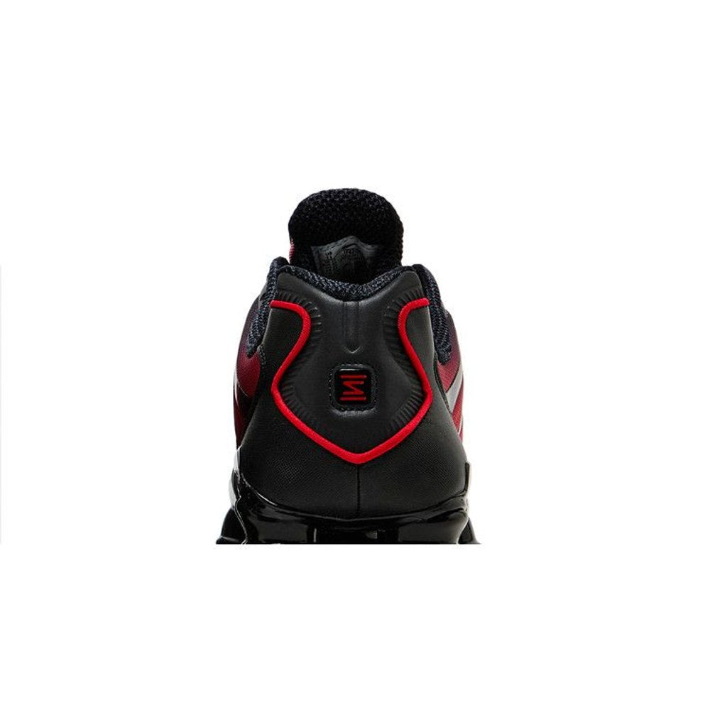 Nike Shox TL 'Black University Red Gradient' – detail materiálu | Purekickz