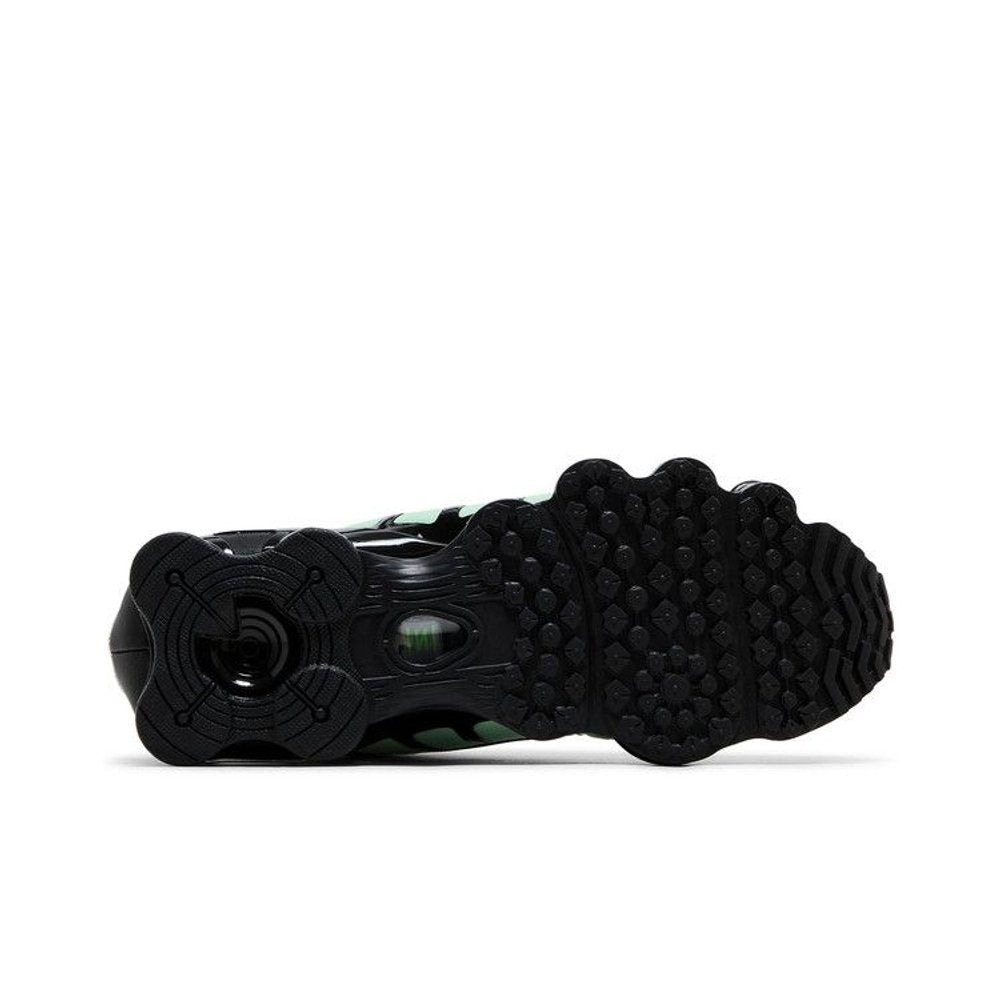 Nike Shox TL 'Vapor Green Black' – zadní pohled | Purekickz