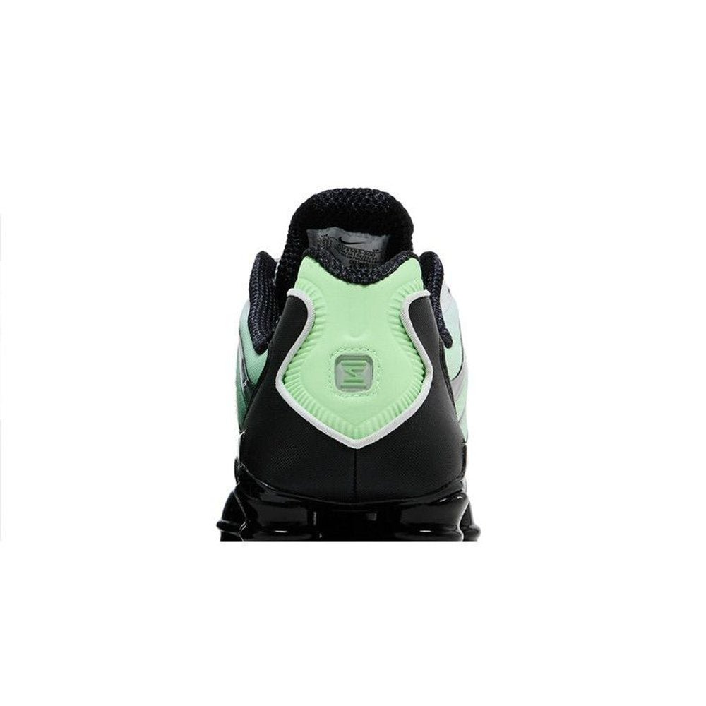 Nike Shox TL 'Vapor Green Black' – detail materiálu | Purekickz