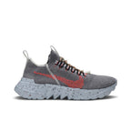 Nike Space Hippie 01 Vast Grey Hyper Crimson – boční pohled | Purekickz