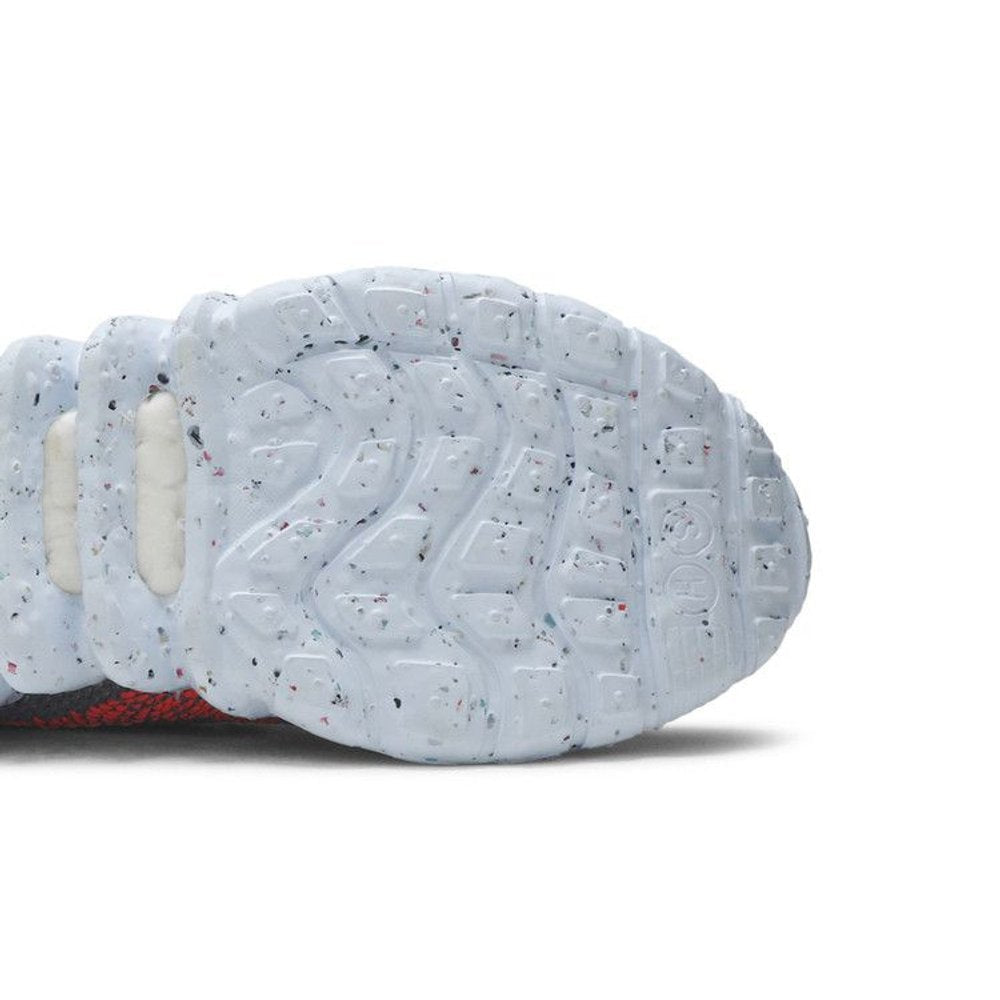 Nike Space Hippie 01 Vast Grey Hyper Crimson – pohled shora | Purekickz