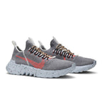 Nike Space Hippie 01 Vast Grey Hyper Crimson – lifestyle foto | Purekickz