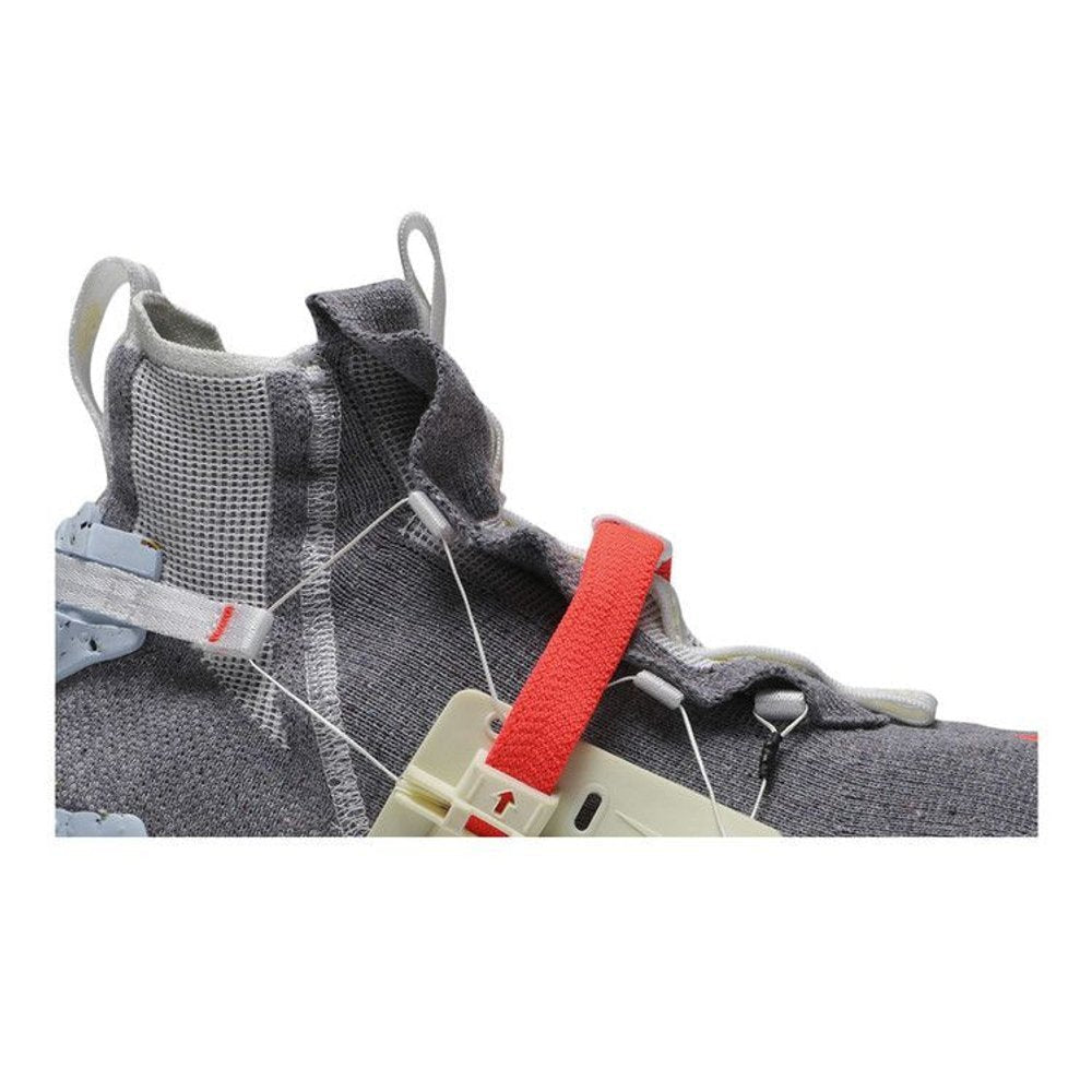 Nike Space Hippie 03 Vast Grey Hyper Crimson