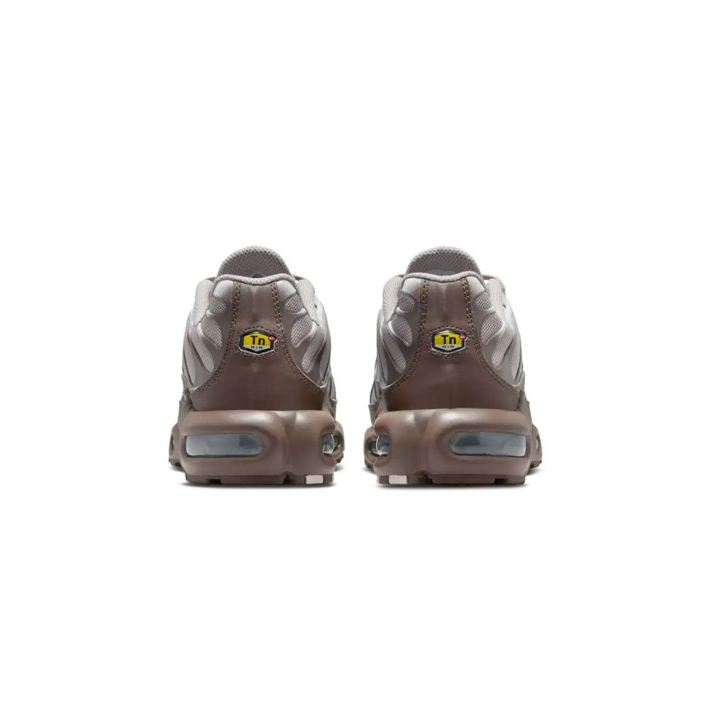Nike TN Air Max Plus Brown Pink – zadní pohled | Purekickz
