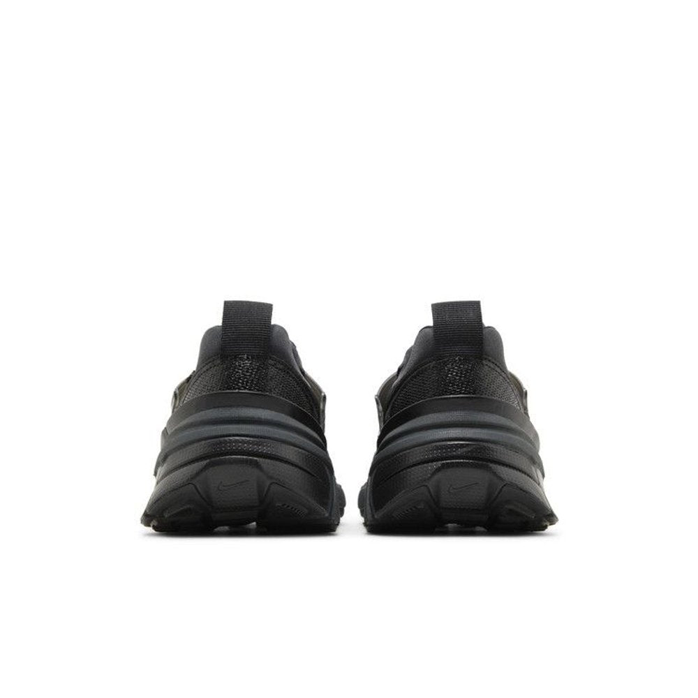 Nike V2K Run Black Dark Smoke Grey (W) – podrážka | Purekickz
