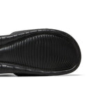 Nike Victori One Slide Triple Black – pohled shora | Purekickz