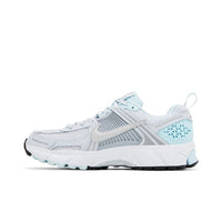 Nike Vomero 5 Pure Platinum Glacier Blue Wolf Grey Metallic Silver (GS) – hlavní pohled | Purekickz