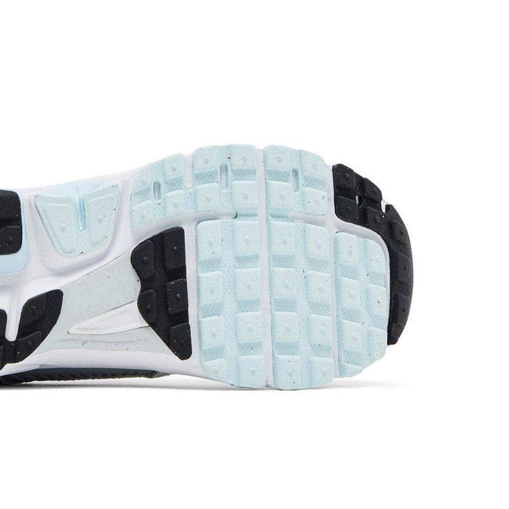 Nike Vomero 5 Pure Platinum Glacier Blue Wolf Grey Metallic Silver (GS) – pohled shora | Purekickz