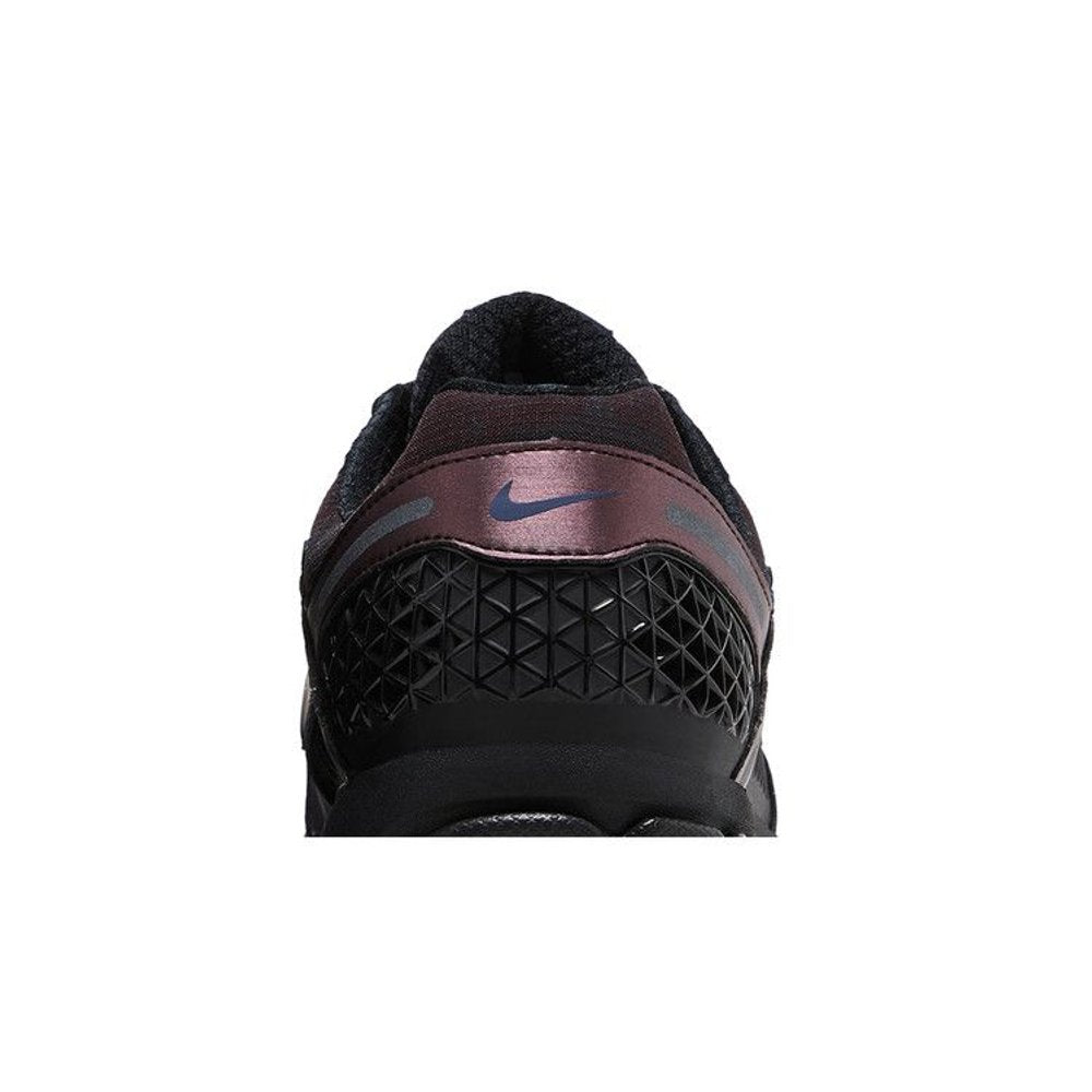 Nike Zoom Vomero 5 Burgundy Crush Midnight Navy (W) – detail materiálu | Purekickz