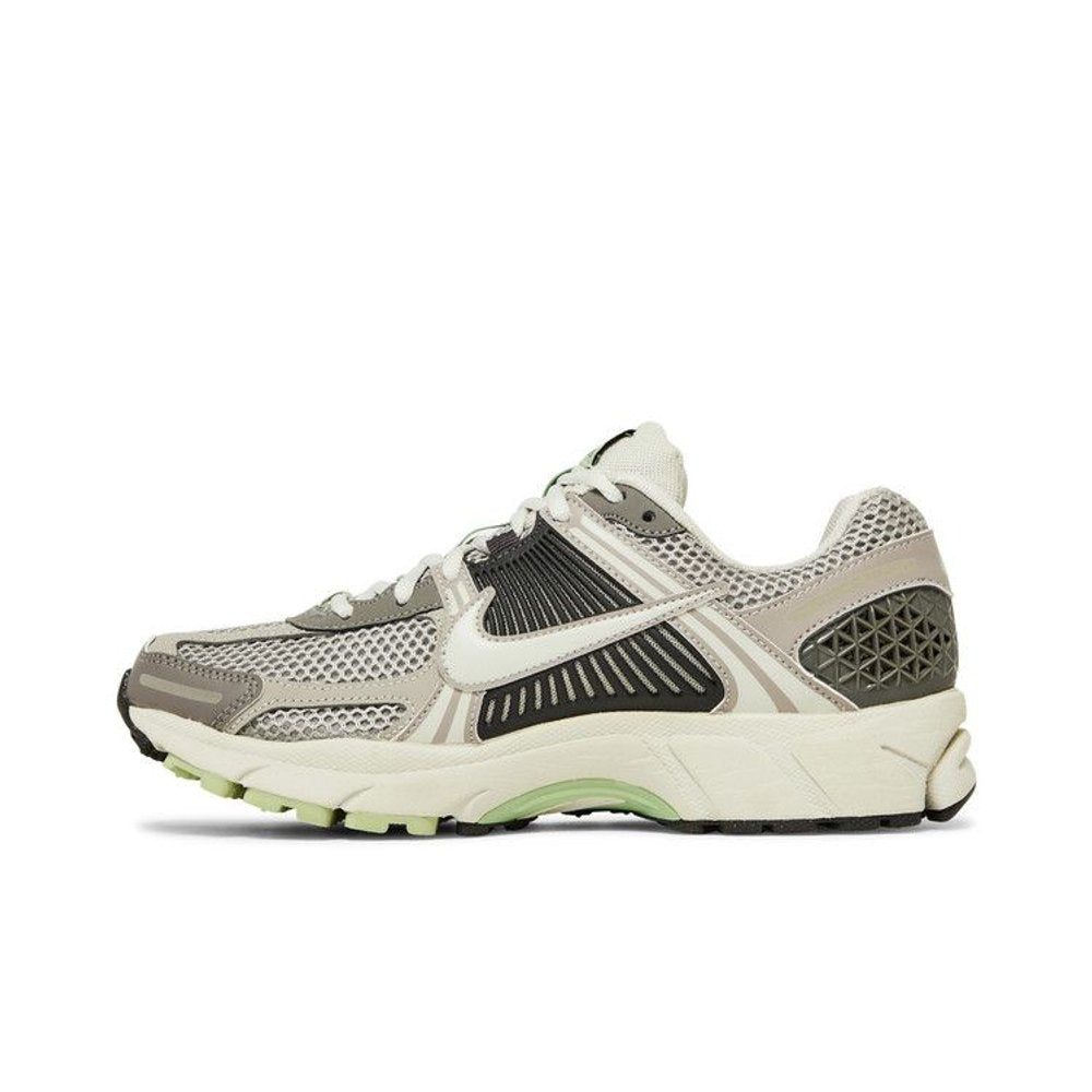 Nike Wmns Air Zoom Vomero 5 'Cobblestone' – hlavní pohled | Purekickz