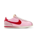 Nike Wmns Cortez TXT 'Soft Pink Fire Red' – boční pohled | Purekickz