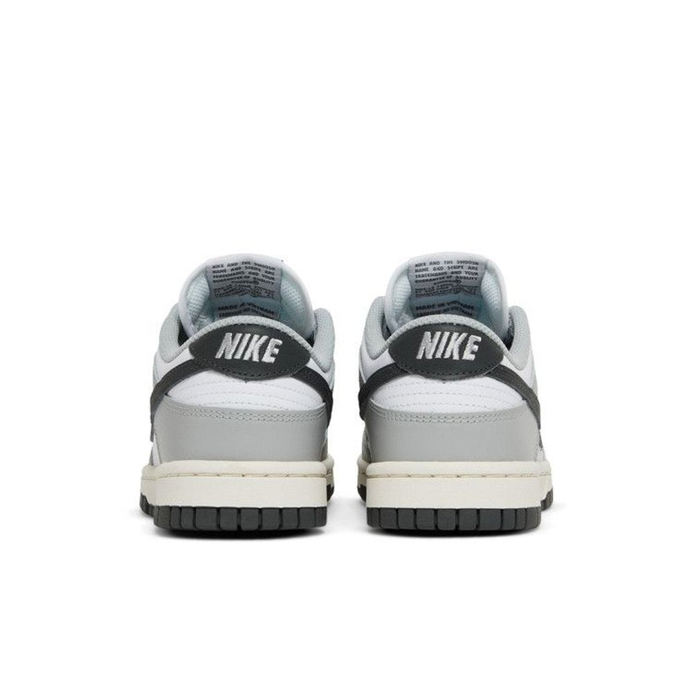 Nike Wmns Dunk Low Light Smoke Grey – podrážka | Purekickz