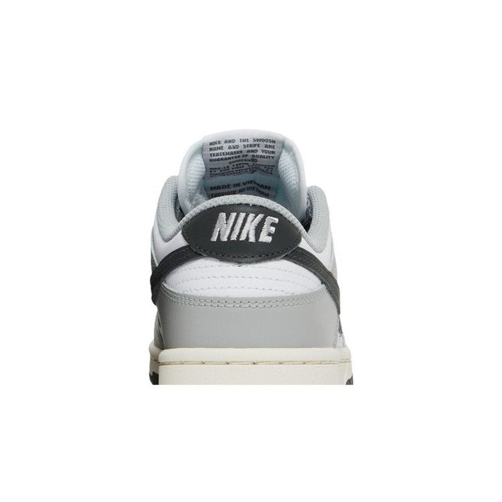 Nike Wmns Dunk Low Light Smoke Grey – detail materiálu | Purekickz