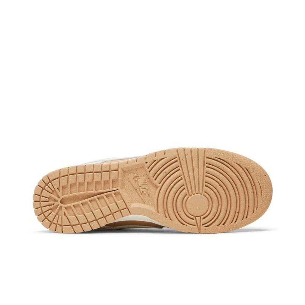 Nike Wmns Dunk Low Next Nature 'Hemp' – zadní pohled | Purekickz