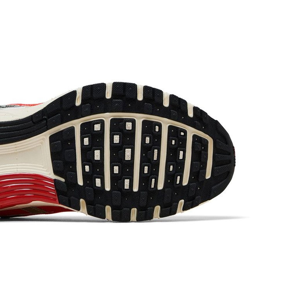 Nike Wmns P-6000 'Sail Picante Red' – pohled shora | Purekickz