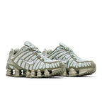Nike Wmns Shox TL 'Light Army' – lifestyle foto | Purekickz