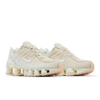 Nike Shox TL Pearl White Particle Pink (W) – lifestyle foto | Purekickz