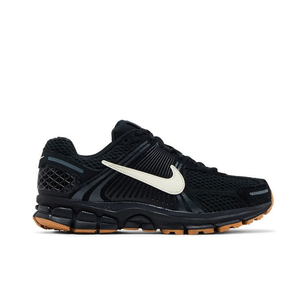Nike Zoom Vomero 5 Black Gum – boční pohled | Purekickz