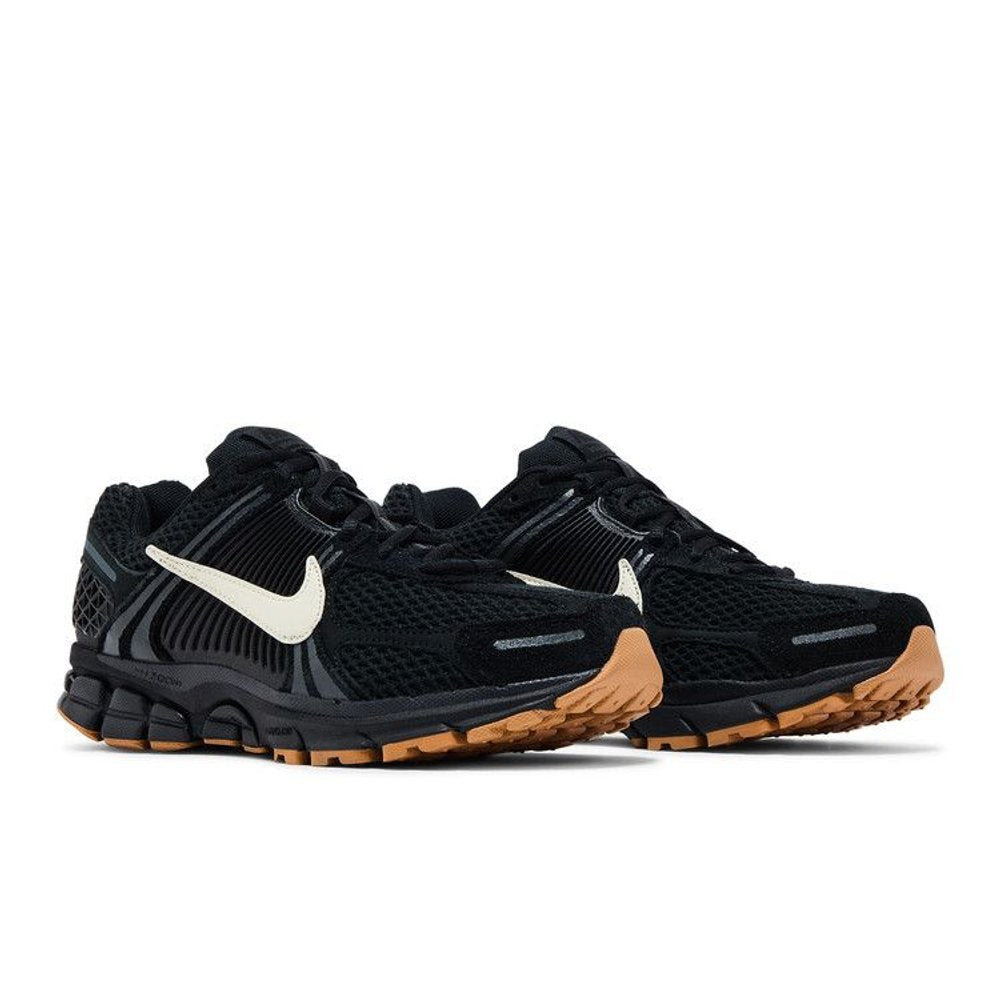 Nike Zoom Vomero 5 Black Gum – lifestyle foto | Purekickz