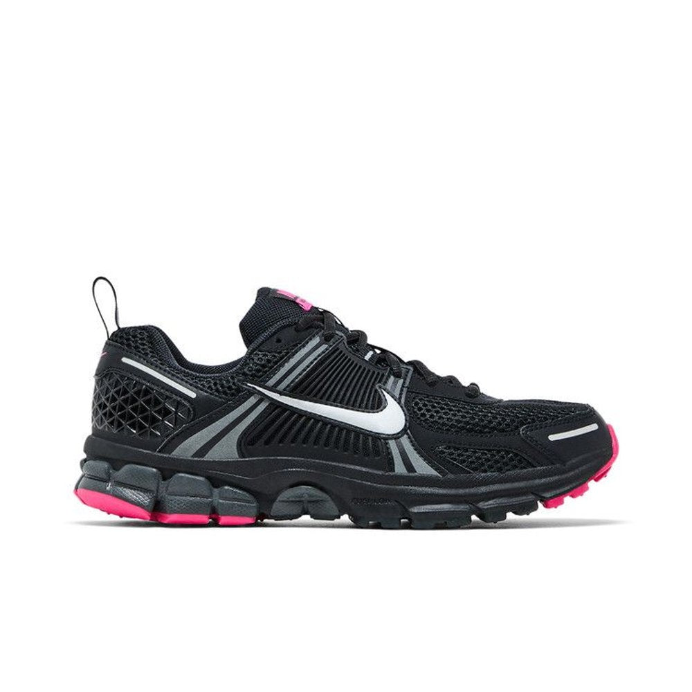 Nike Zoom Vomero 5 Black Pink Blast (GS) – boční pohled | Purekickz