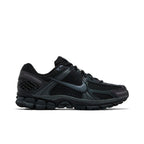Nike Zoom Vomero 5 Black Reflective – boční pohled | Purekickz