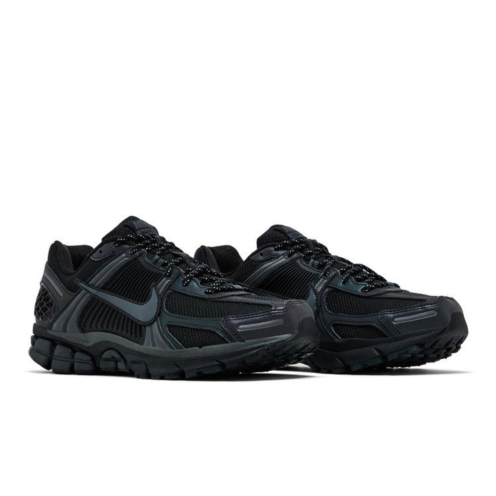 Nike Zoom Vomero 5 Black Reflective – lifestyle foto | Purekickz