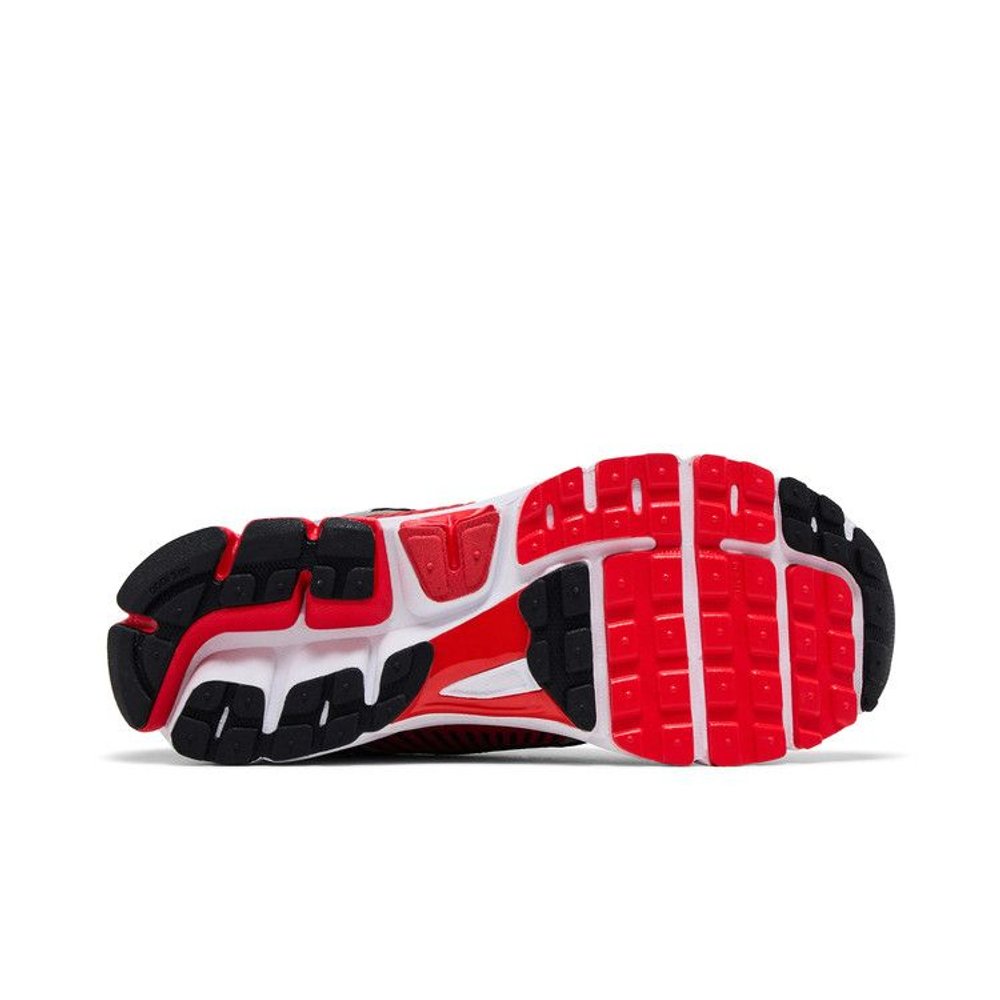 Nike Zoom Vomero 5 Bright Crimson Metallic Silver – zadní pohled | Purekickz