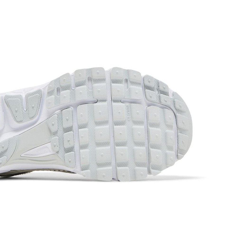 Nike Zoom Vomero 5 Chrome Toe (W) – pohled shora | Purekickz