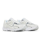 Nike Zoom Vomero 5 Chrome Toe (W) – lifestyle foto | Purekickz