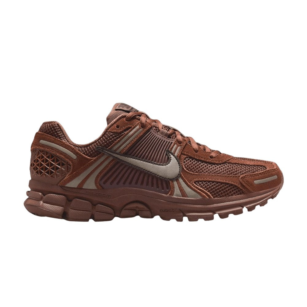 Nike Zoom Vomero 5 Fauna Brown Velvet Brown (W) – boční pohled | Purekickz