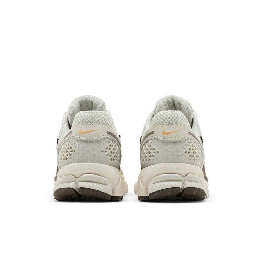 Nike Zoom Vomero 5 Light Bone Ironstone (W) – podrážka | Purekickz