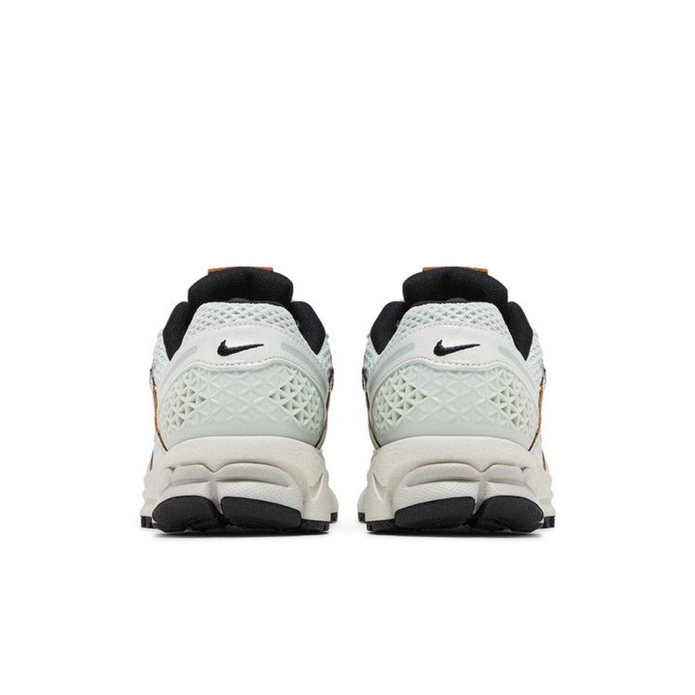 Nike Zoom Vomero 5 Light Silver Chrome (W) – podrážka | Purekickz