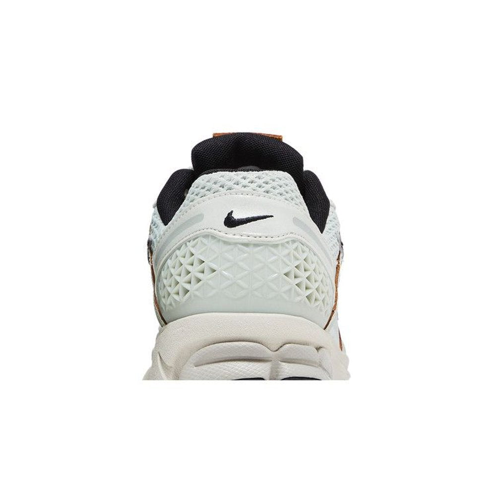 Nike Zoom Vomero 5 Light Silver Chrome (W) – detail materiálu | Purekickz