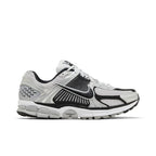 Nike Zoom Vomero 5 Metallic Silver Black – boční pohled | Purekickz