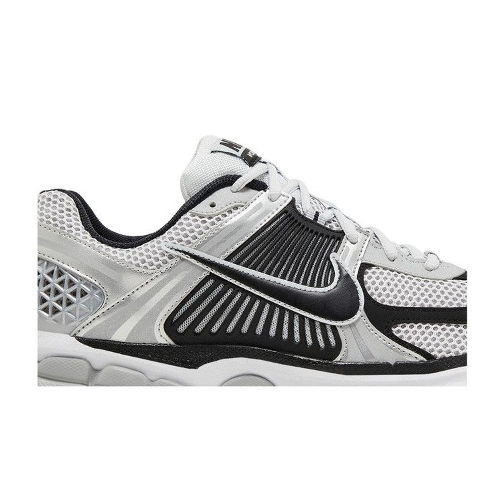 Nike Zoom Vomero 5 Metallic Silver Black – detail | Purekickz