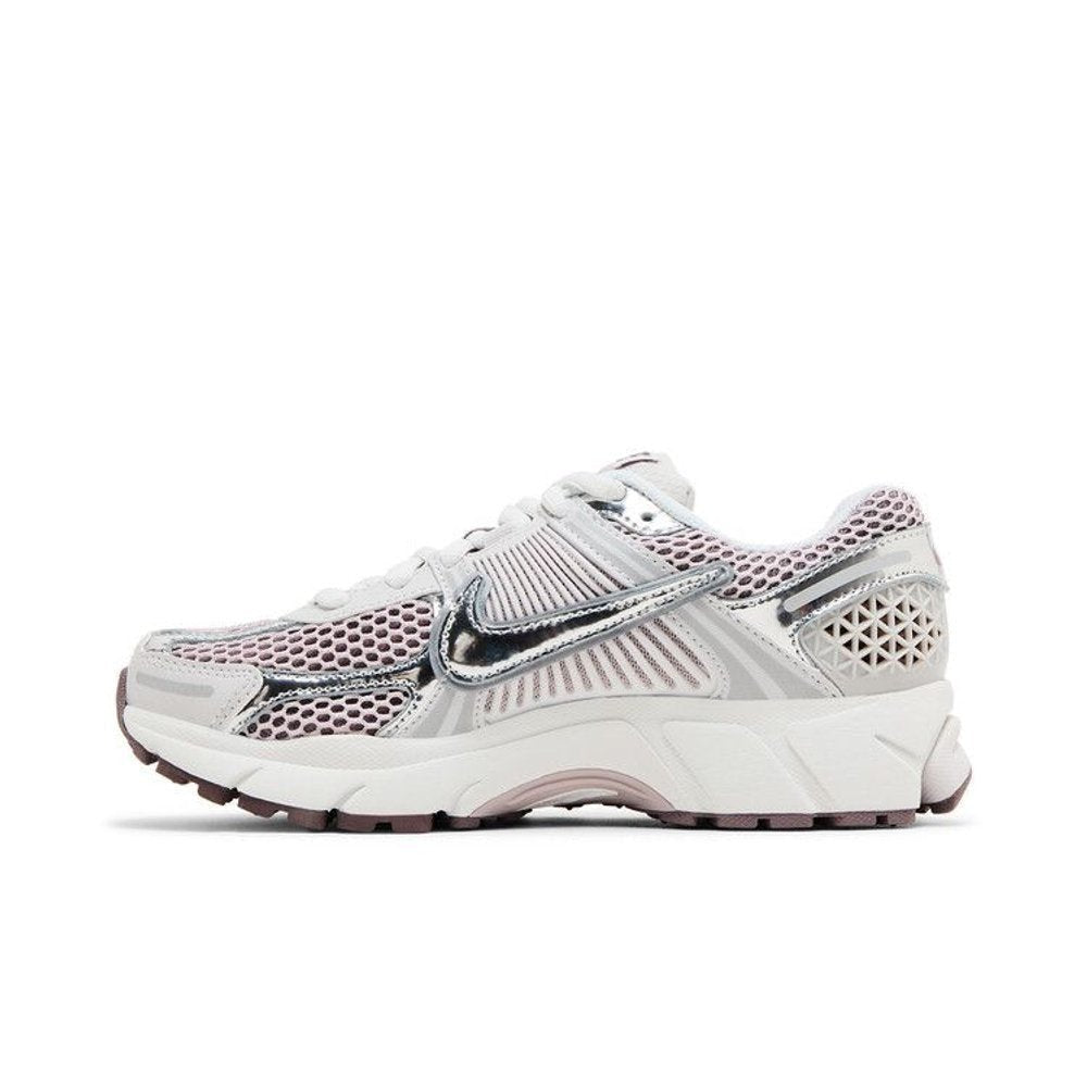 Nike Zoom Vomero 5 Metallic Silver Platinum Violet – hlavní pohled | Purekickz
