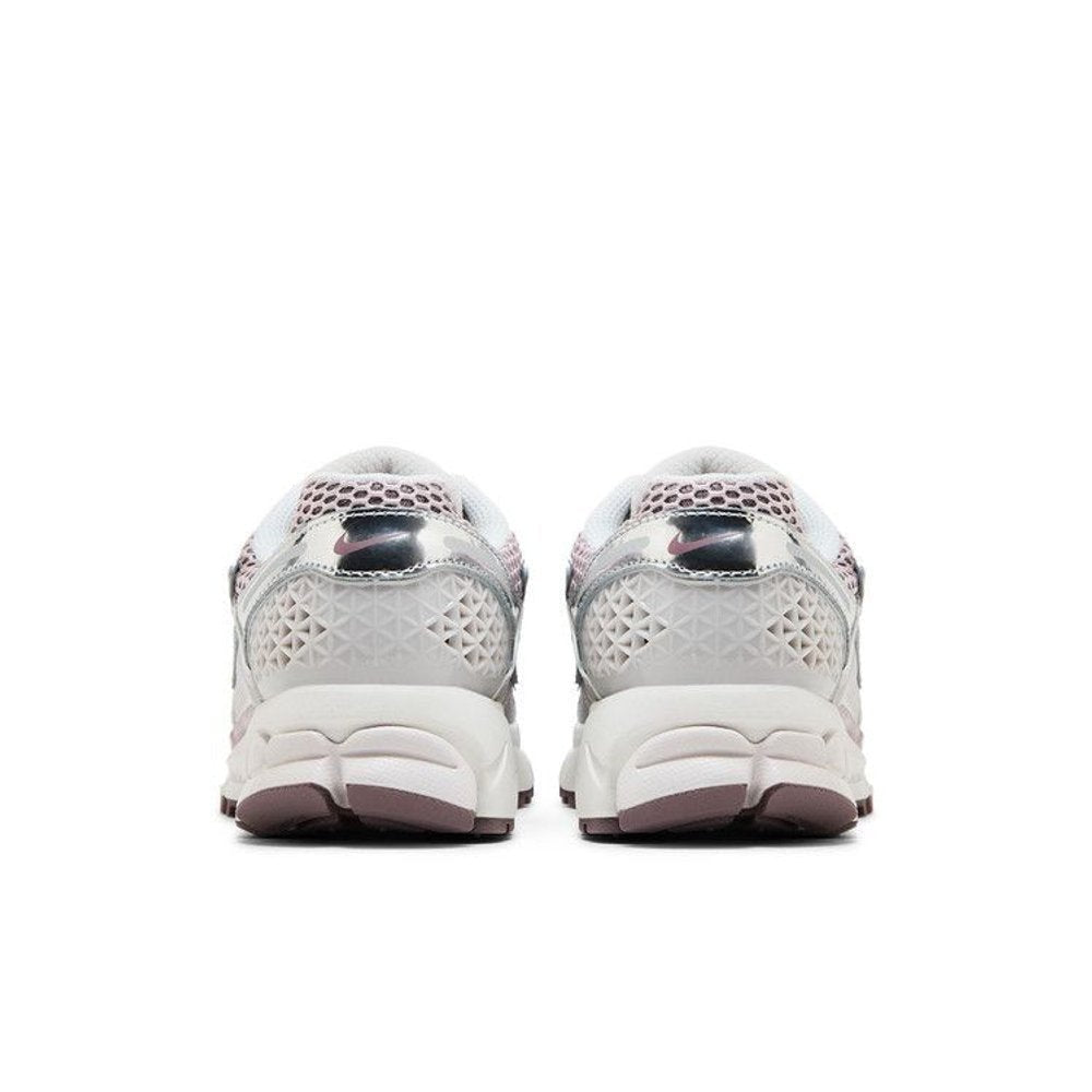 Nike Zoom Vomero 5 Metallic Silver Platinum Violet – podrážka | Purekickz