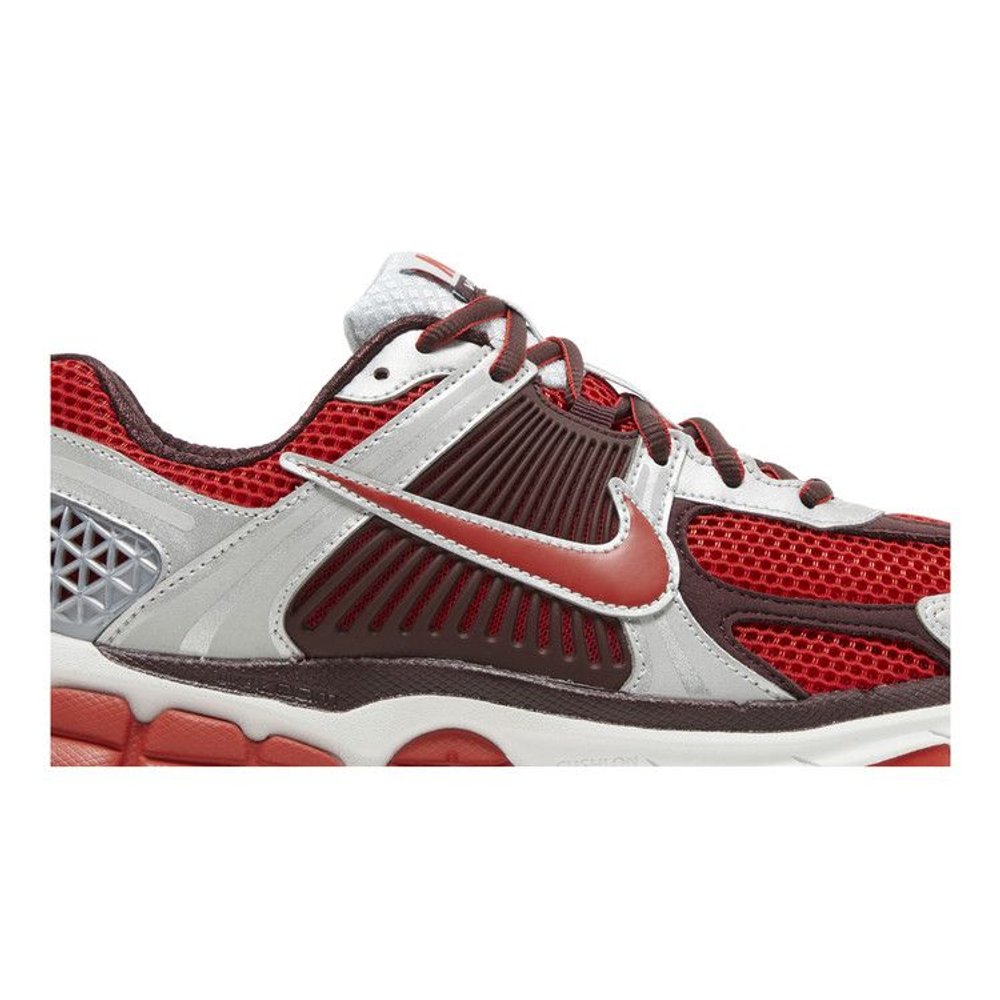 Nike Zoom Vomero 5 Mystic Red (W) – detail | Purekickz