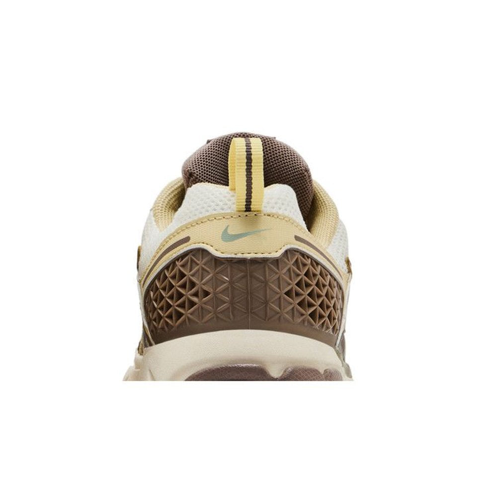 Nike Zoom Vomero 5 Pale Ivory Mink Brown (GS) – detail materiálu | Purekickz